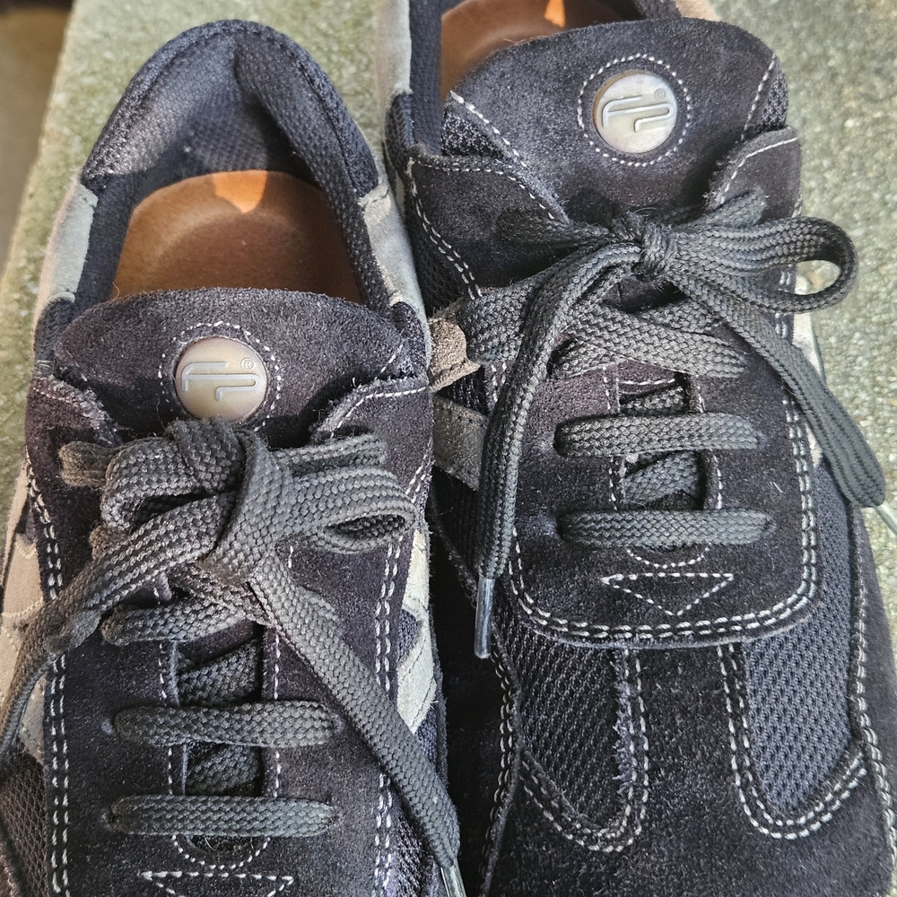 Stylish Women's Black Athletic Shoes
